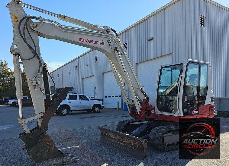2013 Takeuchi TB285  mini excavator