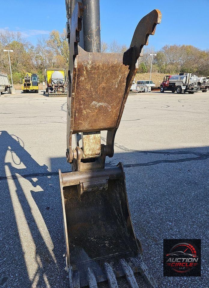 2013 Takeuchi TB285  mini excavator