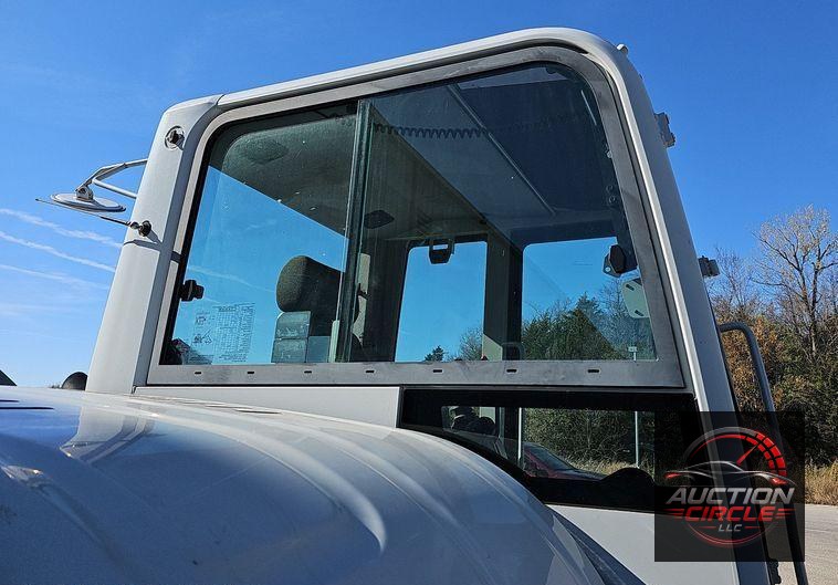 2013 Takeuchi TB285  mini excavator