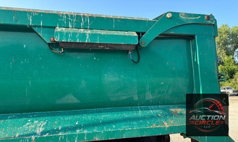 2018 Mack GU713 dump truck