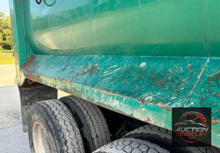 2018 Mack GU713 dump truck