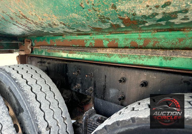 2018 Mack GU713 dump truck
