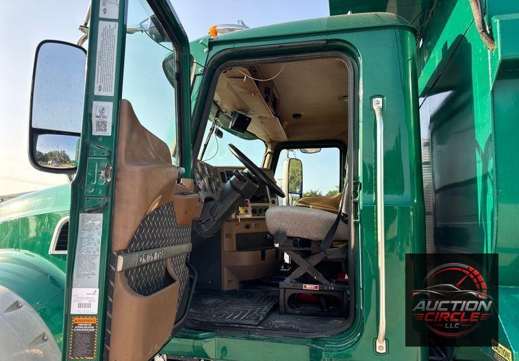 2018 Mack GU713 dump truck