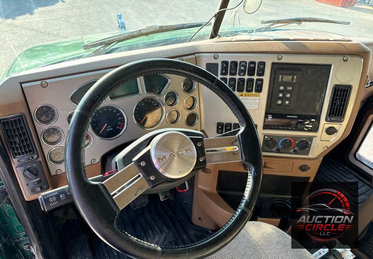 2018 Mack GU713 dump truck