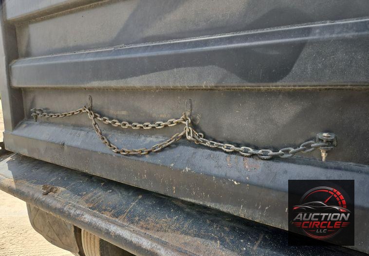 2019 Mack Granite dump truck