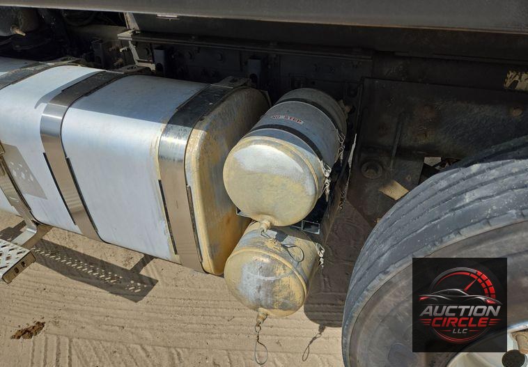2019 Mack Granite dump truck