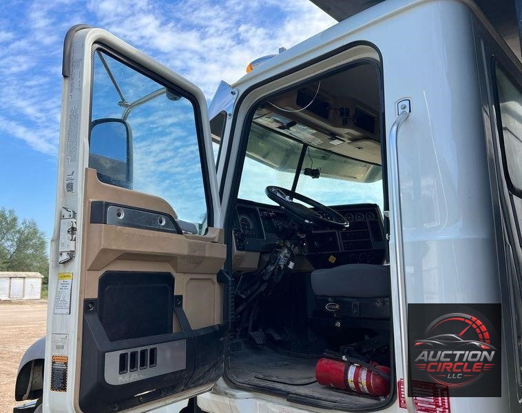 2019 Mack Granite dump truck