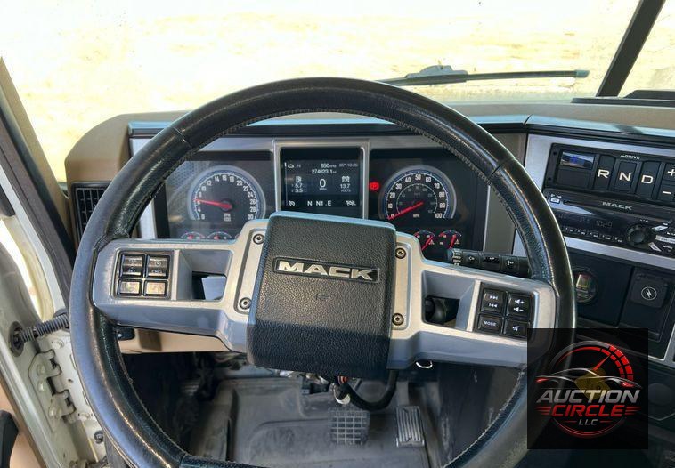 2019 Mack Granite dump truck