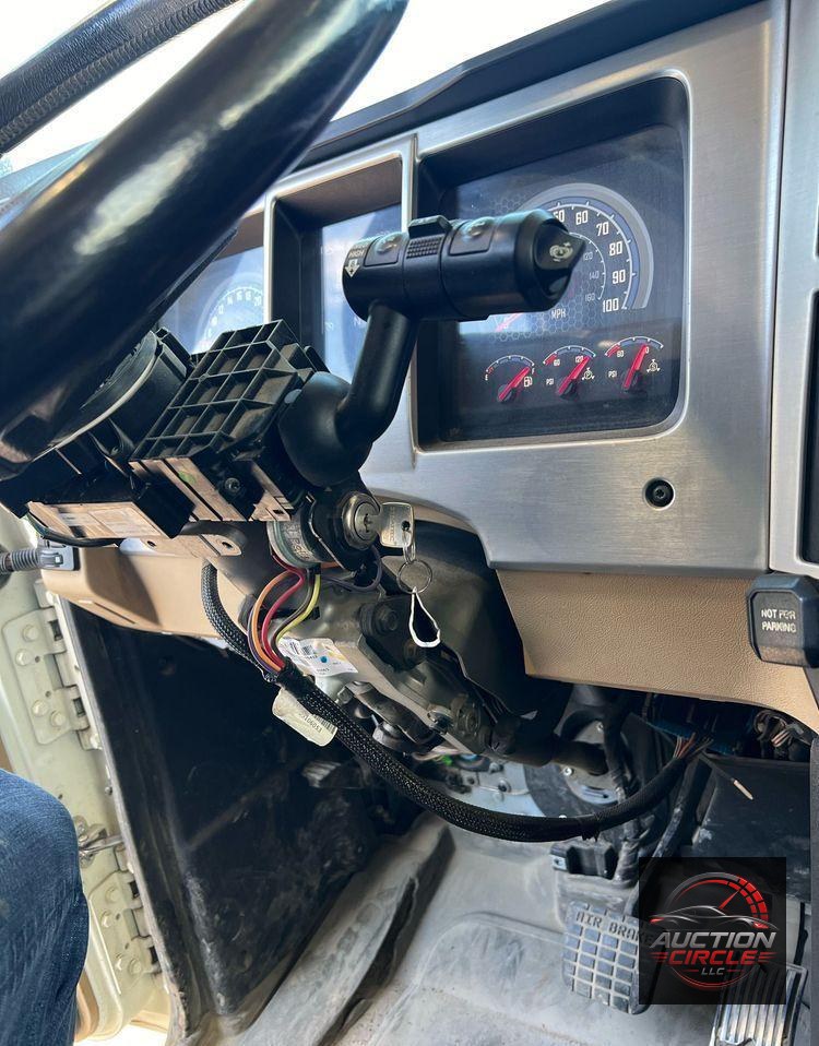 2019 Mack Granite dump truck