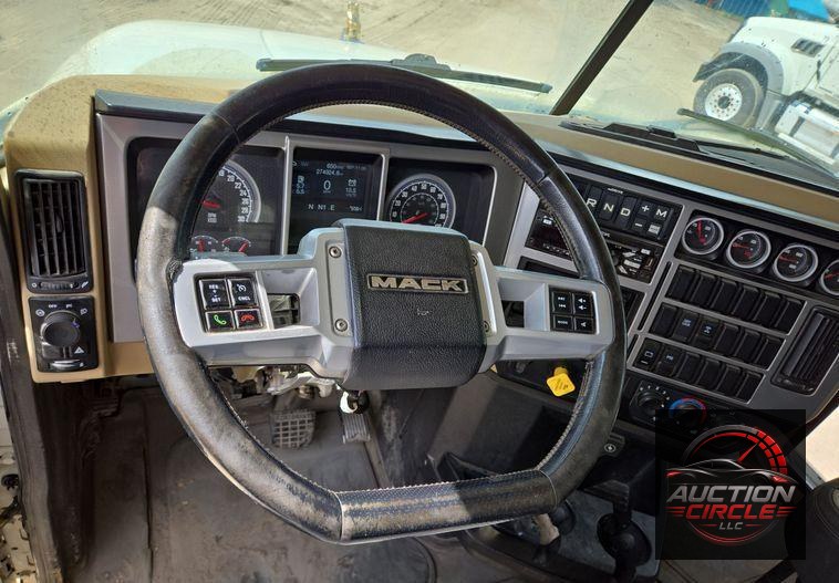 2019 Mack Granite dump truck