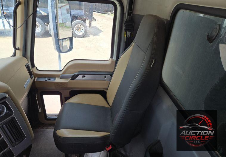 2019 Mack Granite dump truck