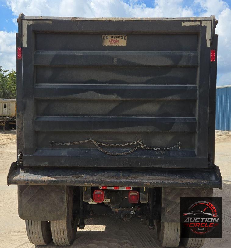 2019 Mack Granite dump truck