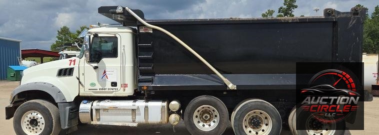 2019 Mack Granite dump truck