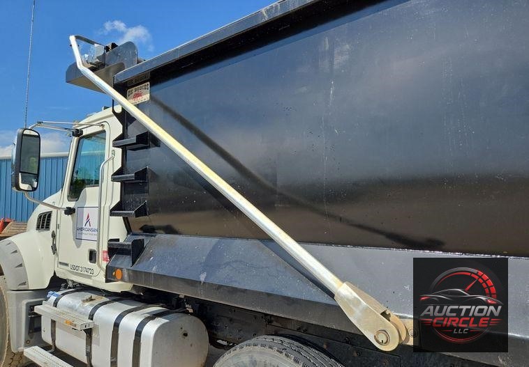 2019 Mack Granite