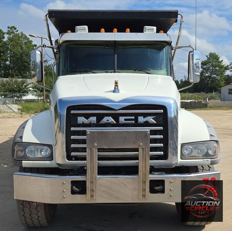 2019 Mack Granite