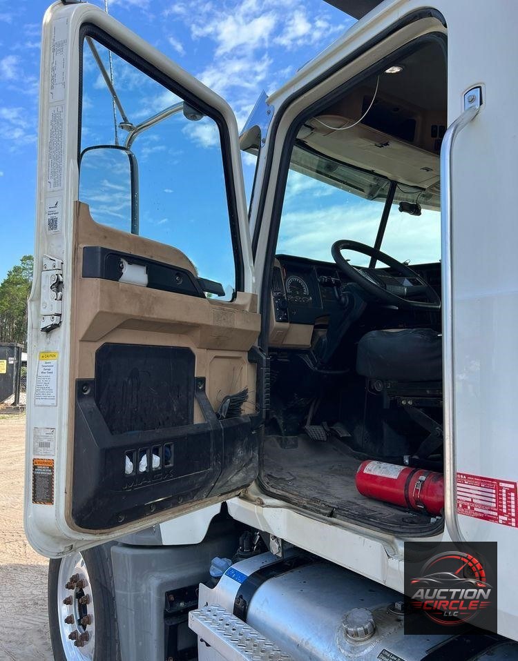 2019 Mack Granite