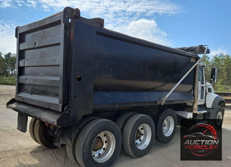 2019 Mack Granite