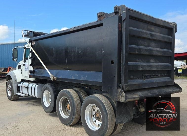 2019 Mack Granite