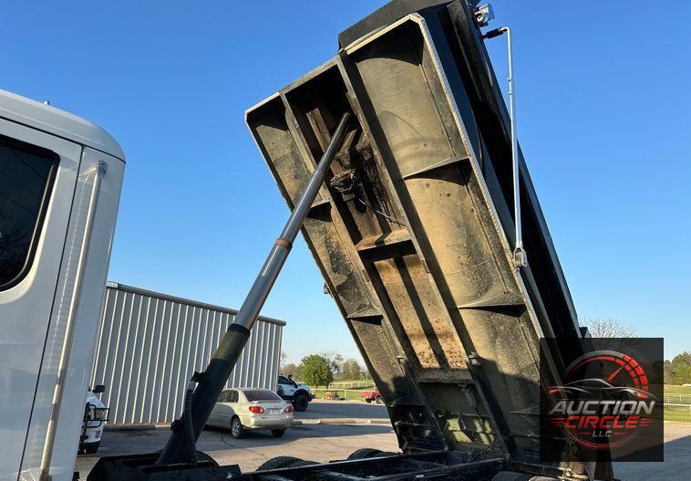 2021 Peterbilt  567 dump truck