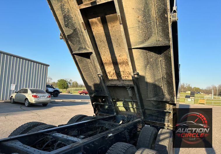 2021 Peterbilt  567 dump truck