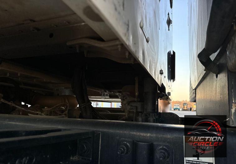 2021 Peterbilt  567 dump truck