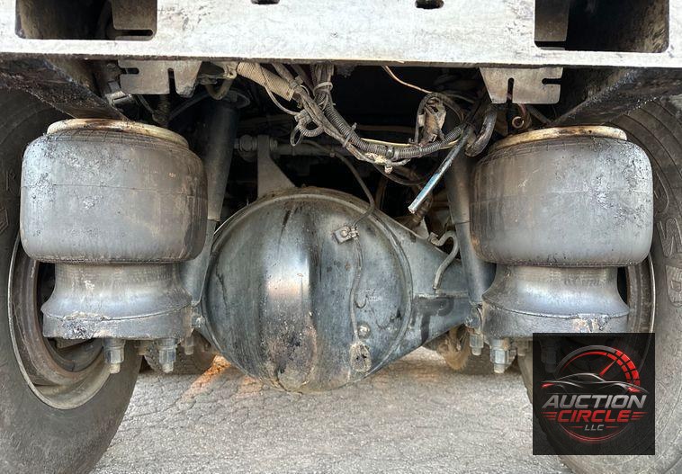 2021 Peterbilt  567 dump truck