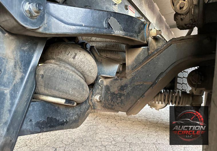 2021 Peterbilt  567 dump truck