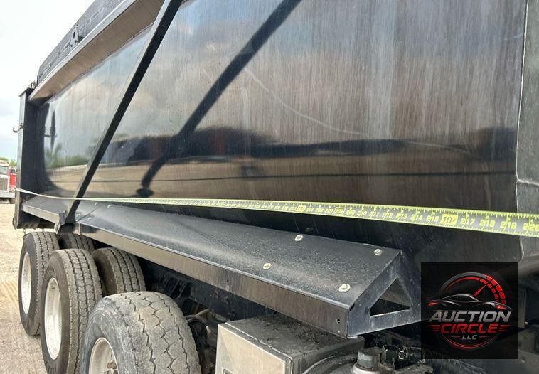 2015 Kenworth T880  dump truck