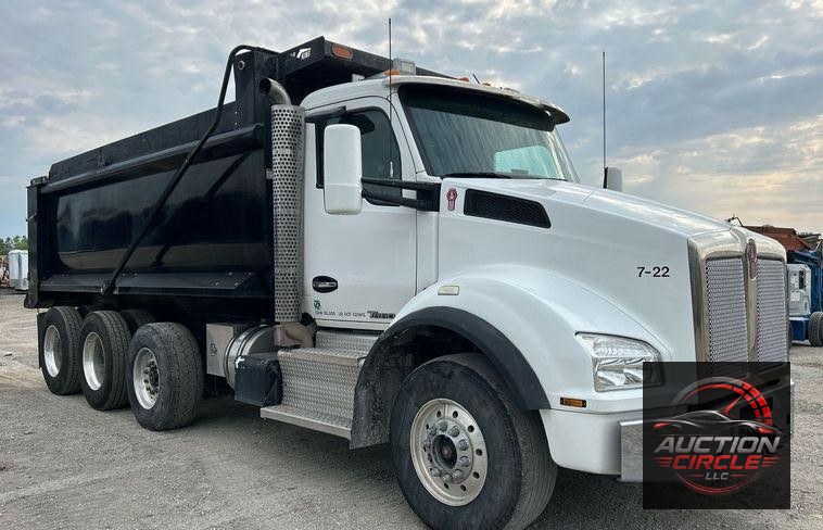 2015 Kenworth T880  dump truck