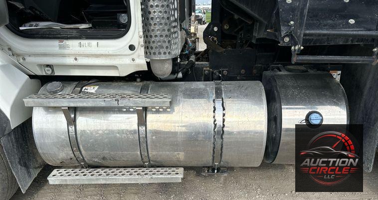2015 Kenworth T880  dump truck