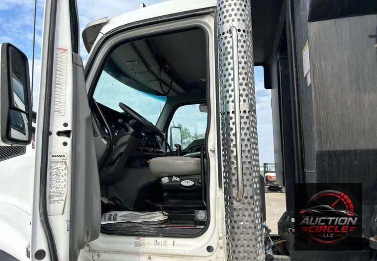 2015 Kenworth T880  dump truck