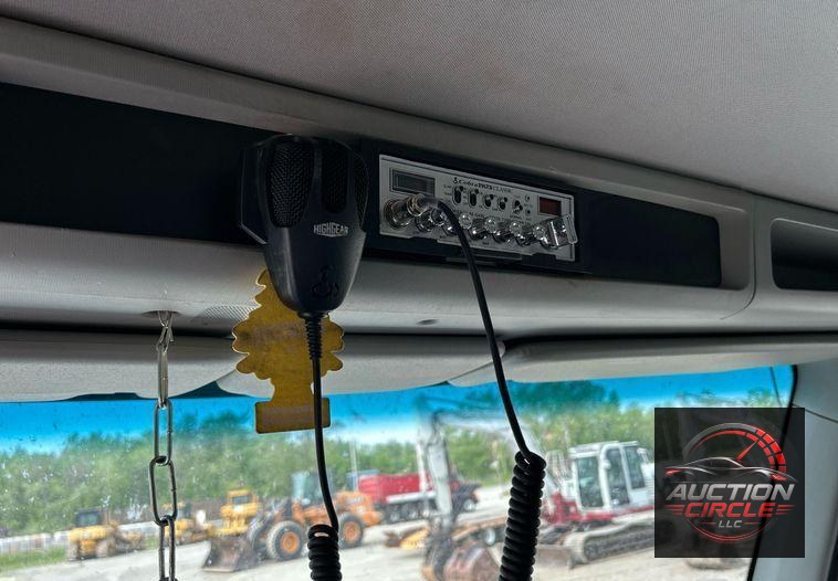 2015 Kenworth T880  dump truck