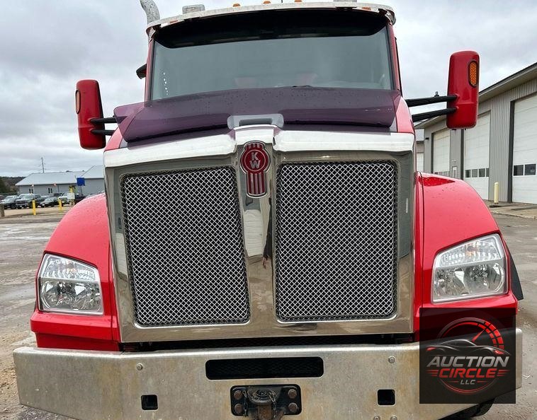 2020 Kenworth  T880 dump truck