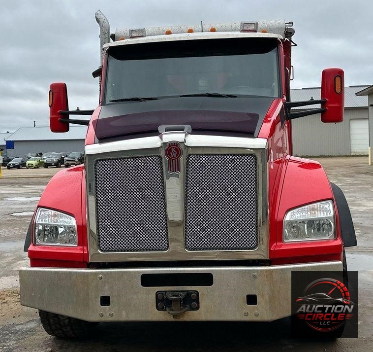 2020 Kenworth  T880 dump truck