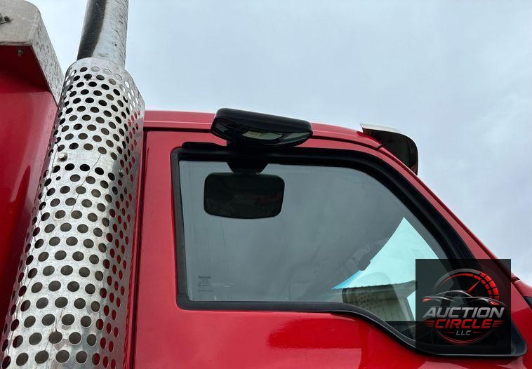 2020 Kenworth  T880 dump truck