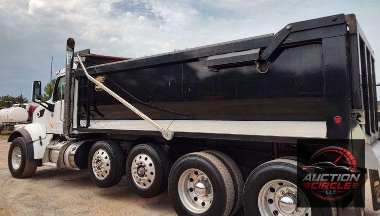 2021 Peterbilt 567  dump truck