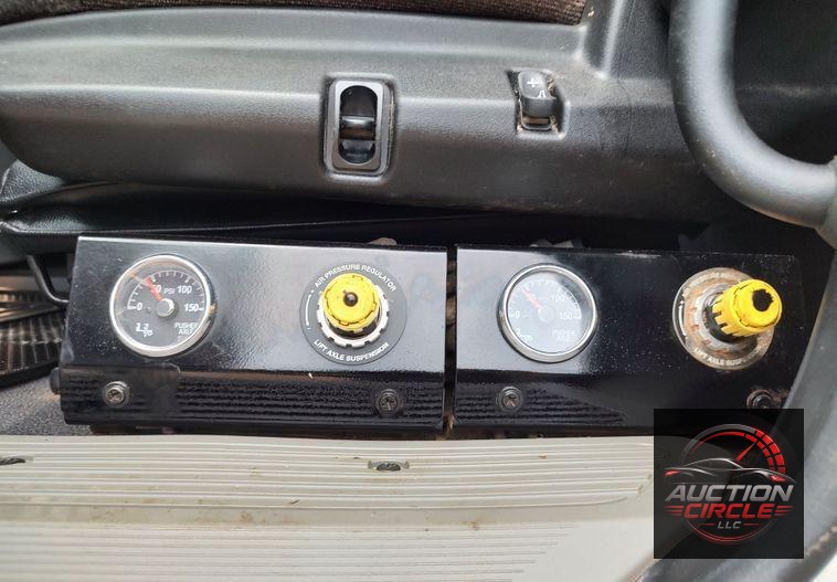 2021 Peterbilt 567  dump truck