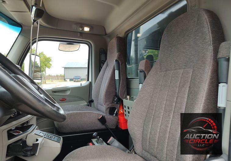 2021 Peterbilt 567  dump truck