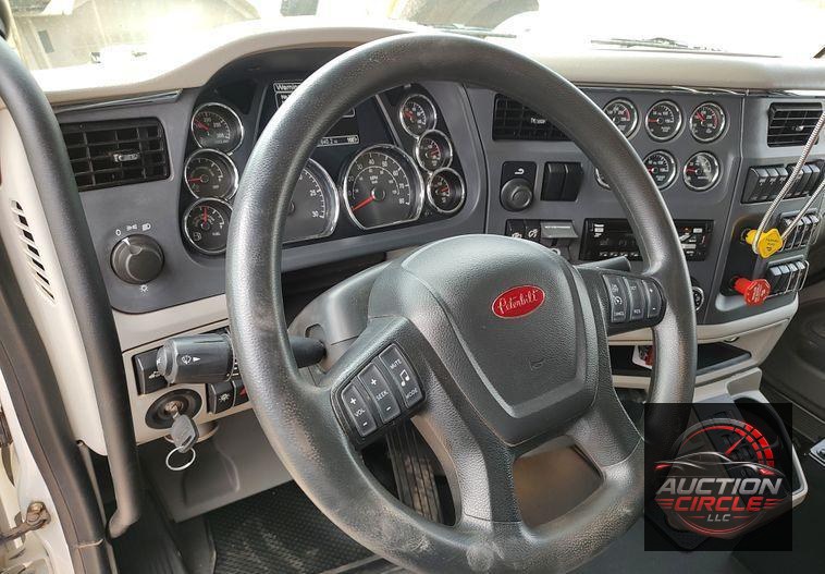 2021 Peterbilt 567  dump truck