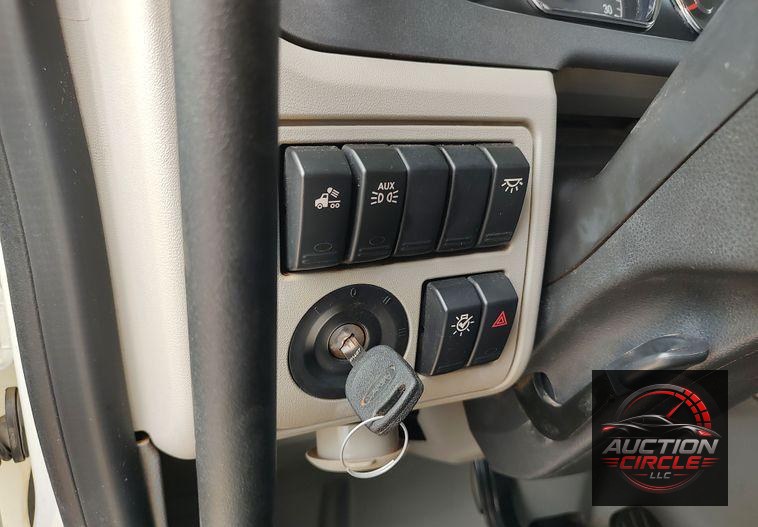 2021 Peterbilt 567  dump truck