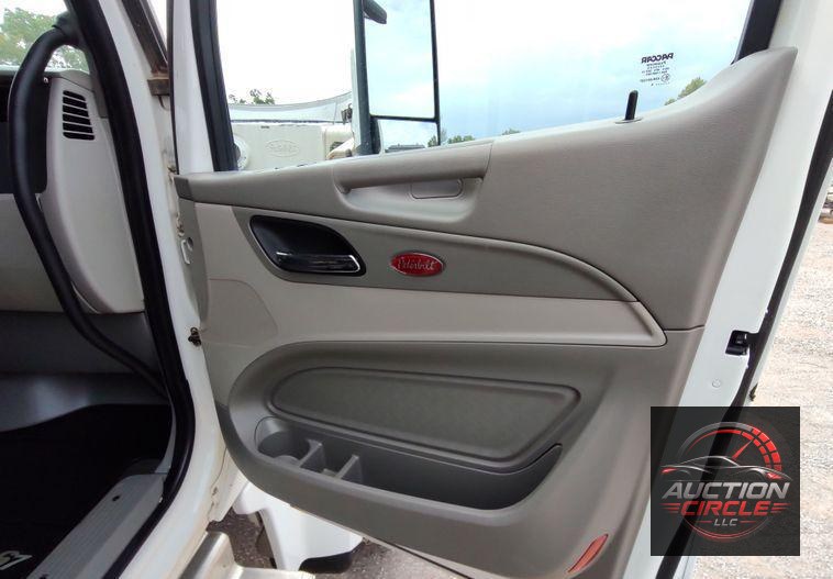 2021 Peterbilt 567  dump truck