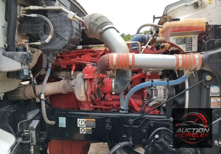 2021 Peterbilt 567  dump truck