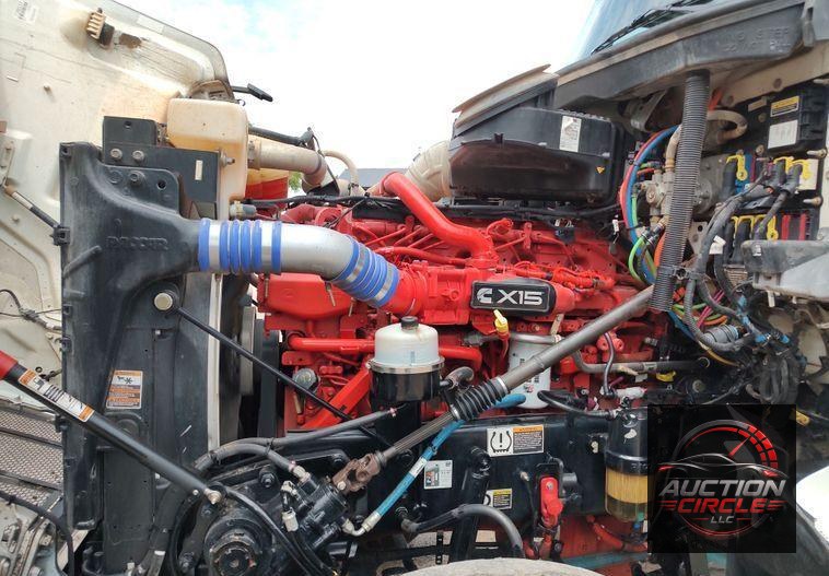 2021 Peterbilt 567  dump truck