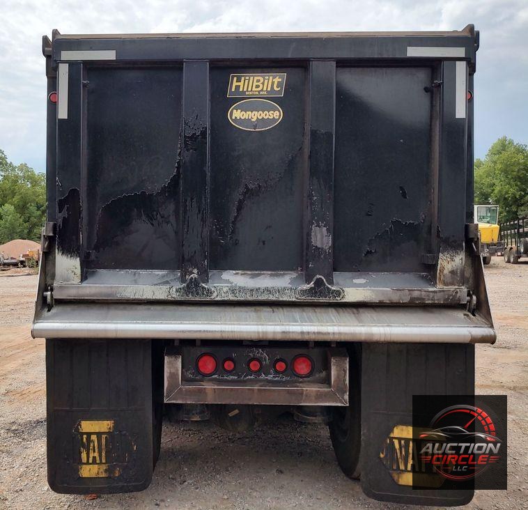 2021 Peterbilt 567  dump truck