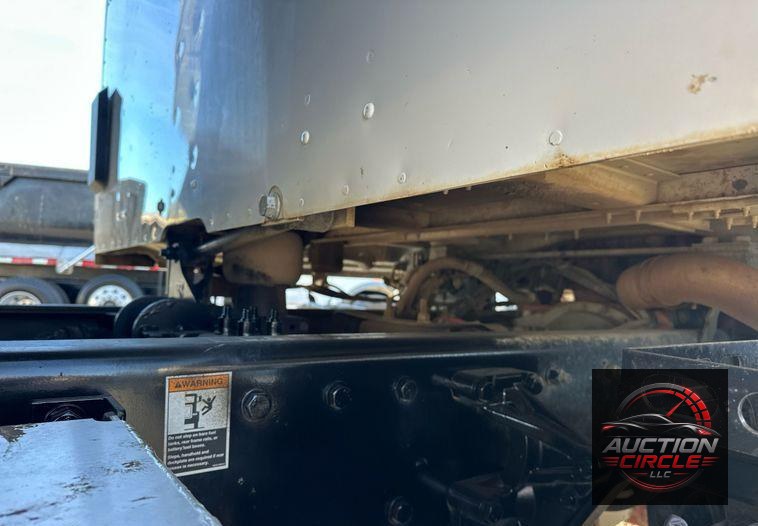 2019 Peterbilt 567 dump truck