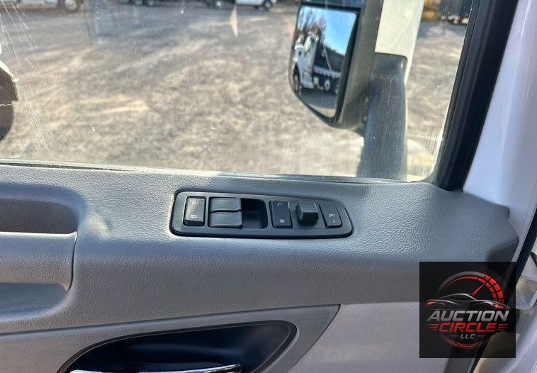 2019 Peterbilt 567 dump truck