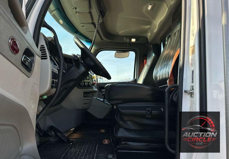 2019 Peterbilt 567 dump truck