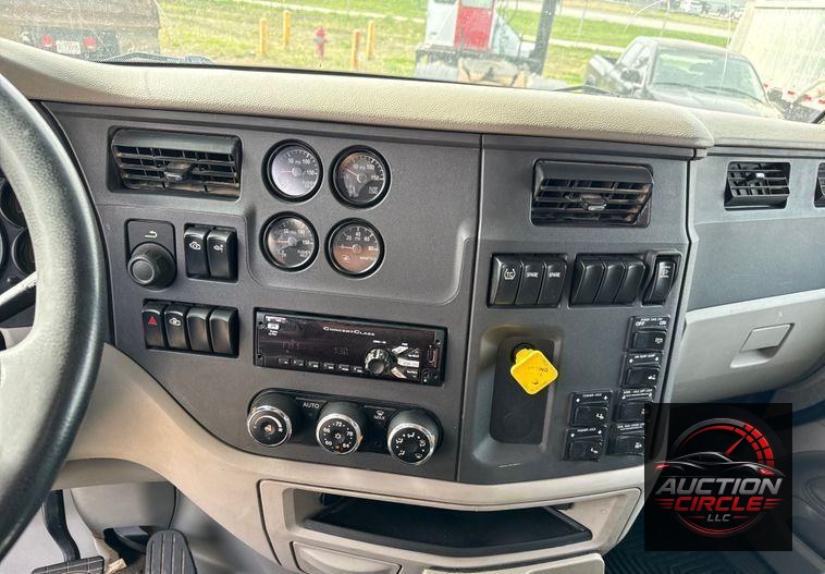 2018 Peterbilt 567 dump truck