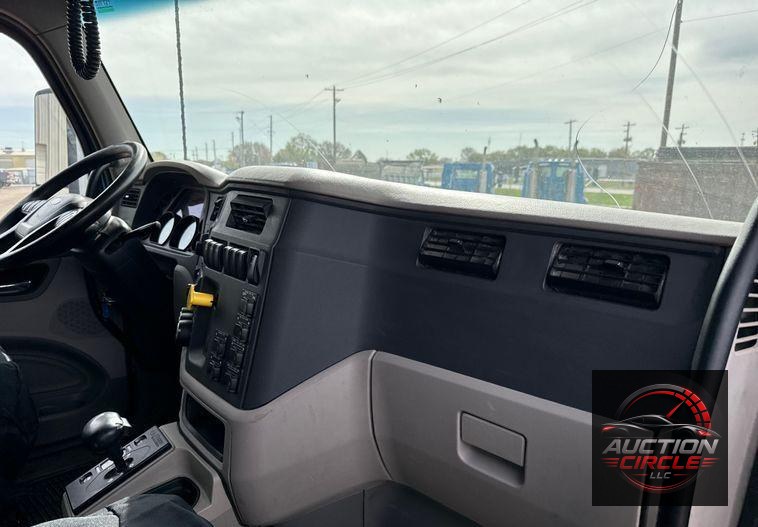 2018 Peterbilt 567 dump truck