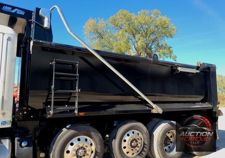 2023 Peterbilt 567  dump truck